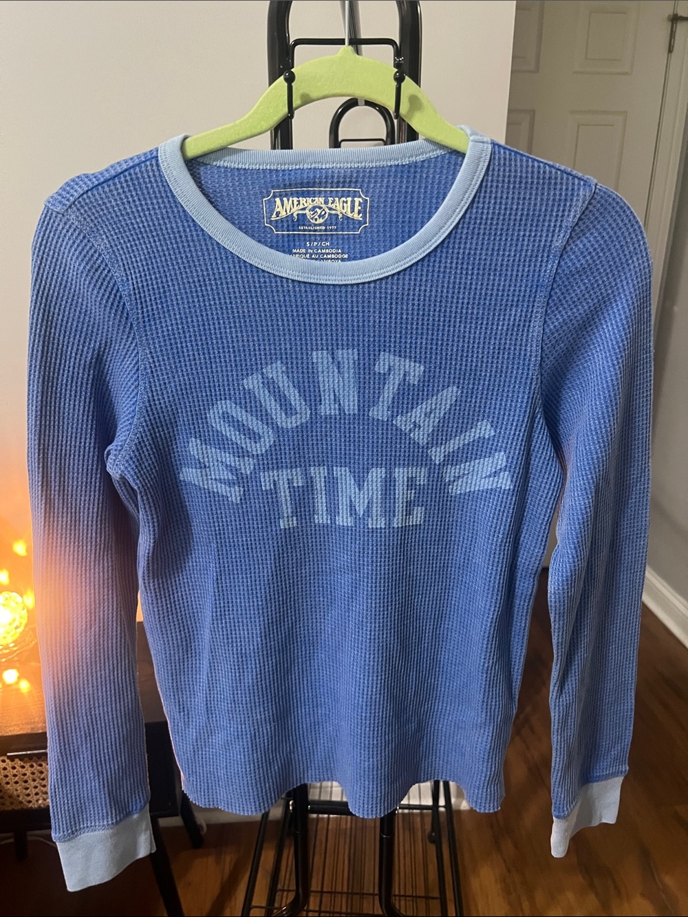 American Eagle Outfitters Blue Long-Sleeve Thermal Tee with Light Blue Graphic